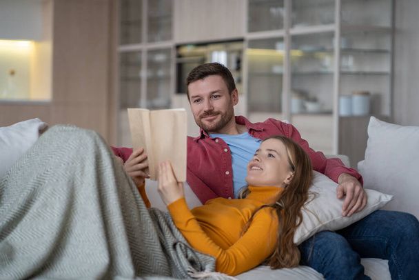 ازدواج - رابطه زناشویی با همسر -شناخت مردان و زنان - عشق محبت، علاقه - روانشناسی مهارت های ارتباطی دختران و پسران