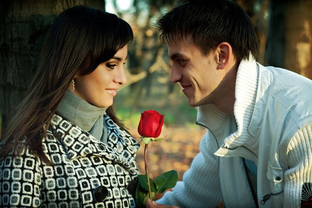 رابطه عاطفی - آموزش روابط زناشویی -شناخت مردان و زنان - عشق محبت - روانشناسی مهارت‌های ارتباطی دختران و پسران