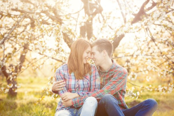 رابطه عاطفی - آموزش روابط زناشویی -شناخت مردان و زنان - عشق محبت - روانشناسی مهارت‌های ارتباطی دختران و پسران