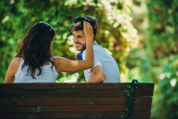 رابطه عاطفی - آموزش روابط زناشویی -شناخت مردان و زنان - عشق محبت - روانشناسی مهارت‌های ارتباطی دختران و پسران