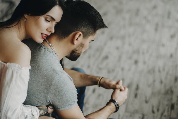 ازدواج - رابطه زناشویی با همسر -شناخت مردان و زنان - عشق محبت، علاقه - روانشناسی مهارت های ارتباطی دختران و پسران